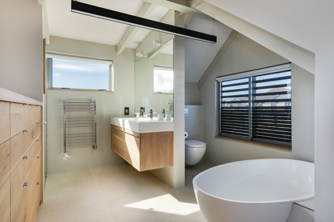 blue-ocean-beach-house-12-1140x760