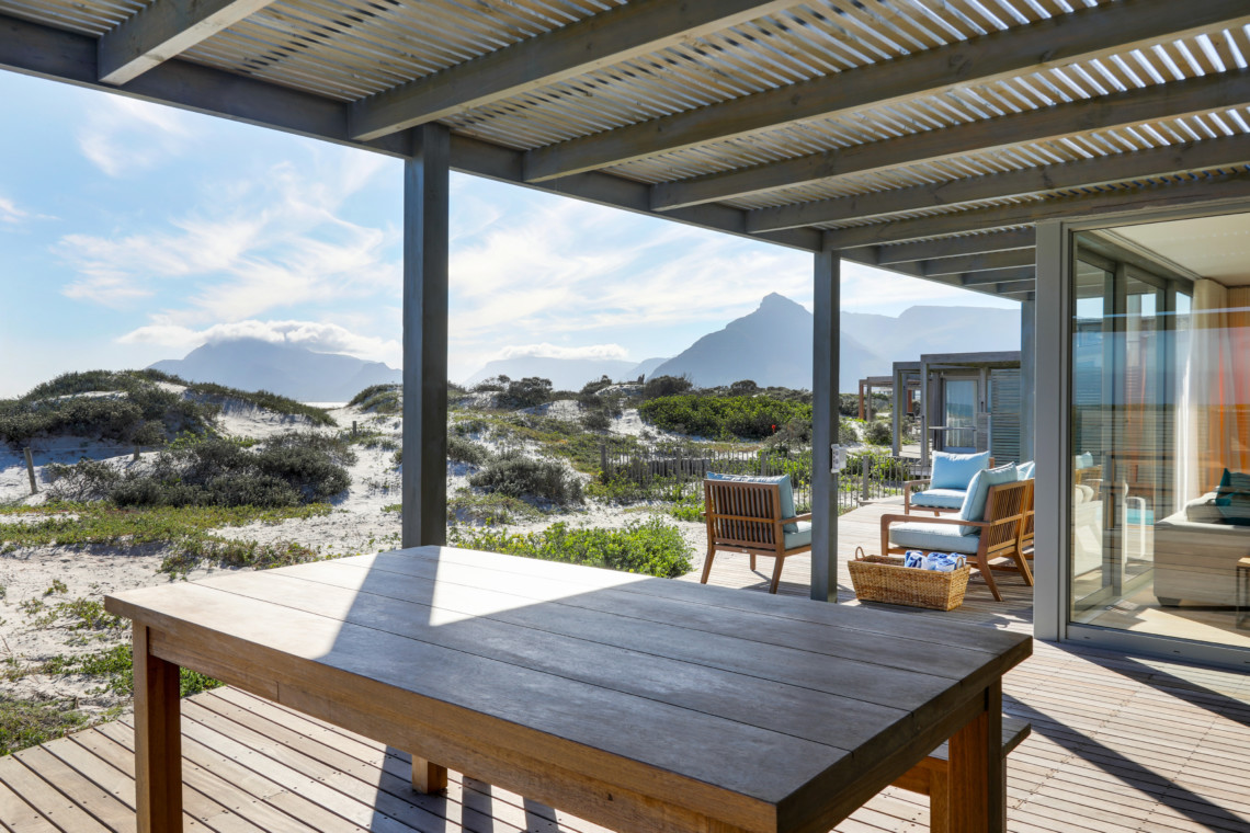 blue-ocean-beach-house-26-1140x760